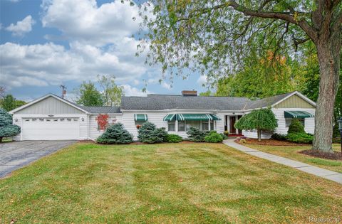130 N Maple Street Fowlerville Village MI 48836