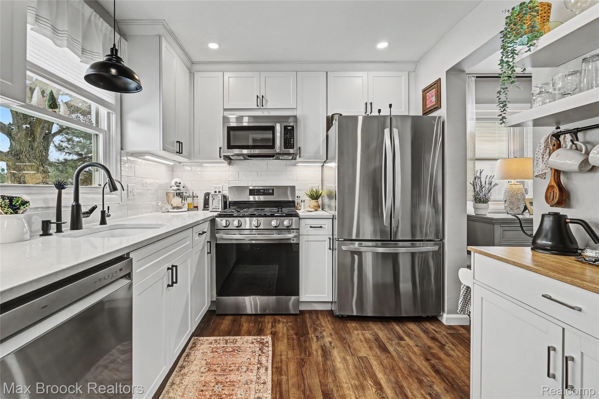 1703 Brentwood Drive