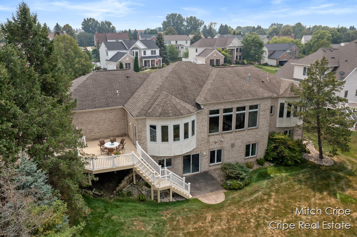 1527 Fairwood Court SE