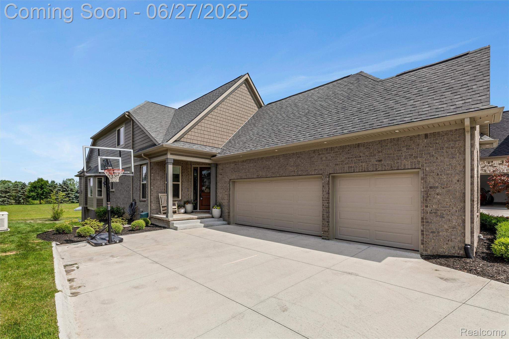 8264 Stoney Creek Drive