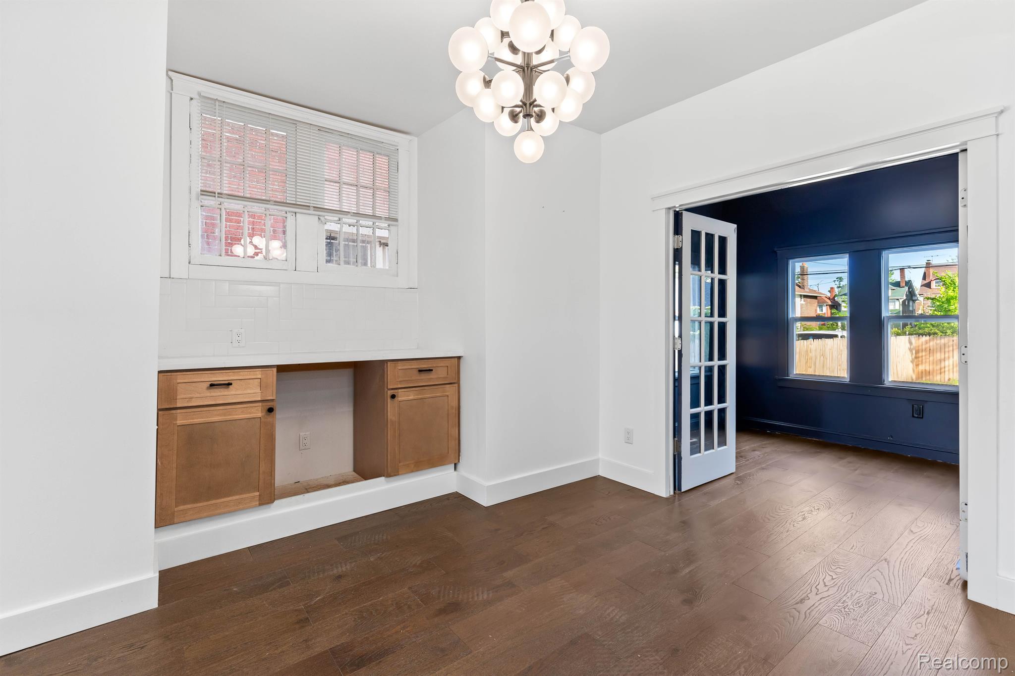 Detroit City, Michigan 48206, United States, 5 Bedrooms Bedrooms, ,4 BathroomsBathrooms,Residential,Active,188624