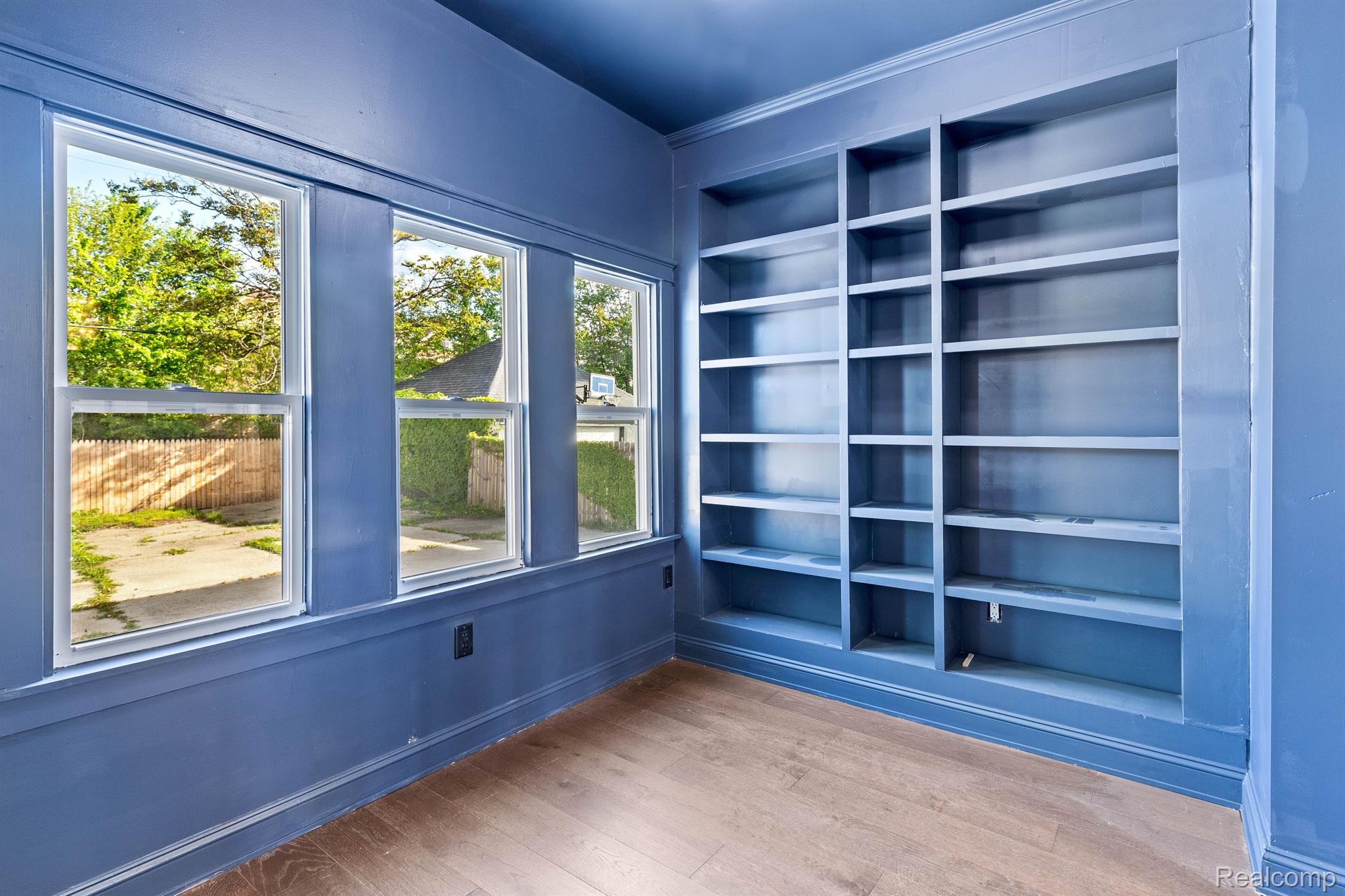 Detroit City, Michigan 48206, United States, 5 Bedrooms Bedrooms, ,4 BathroomsBathrooms,Residential,Active,188624