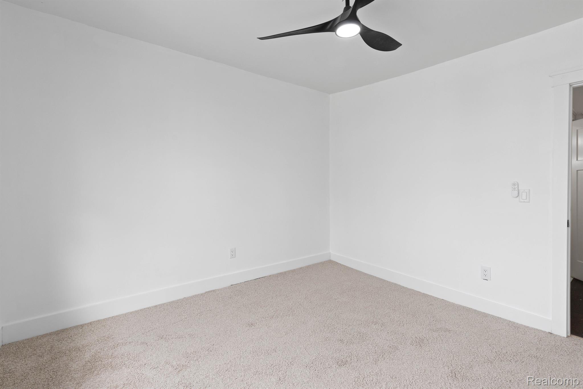 Detroit City, Michigan 48206, United States, 5 Bedrooms Bedrooms, ,4 BathroomsBathrooms,Residential,Active,188624