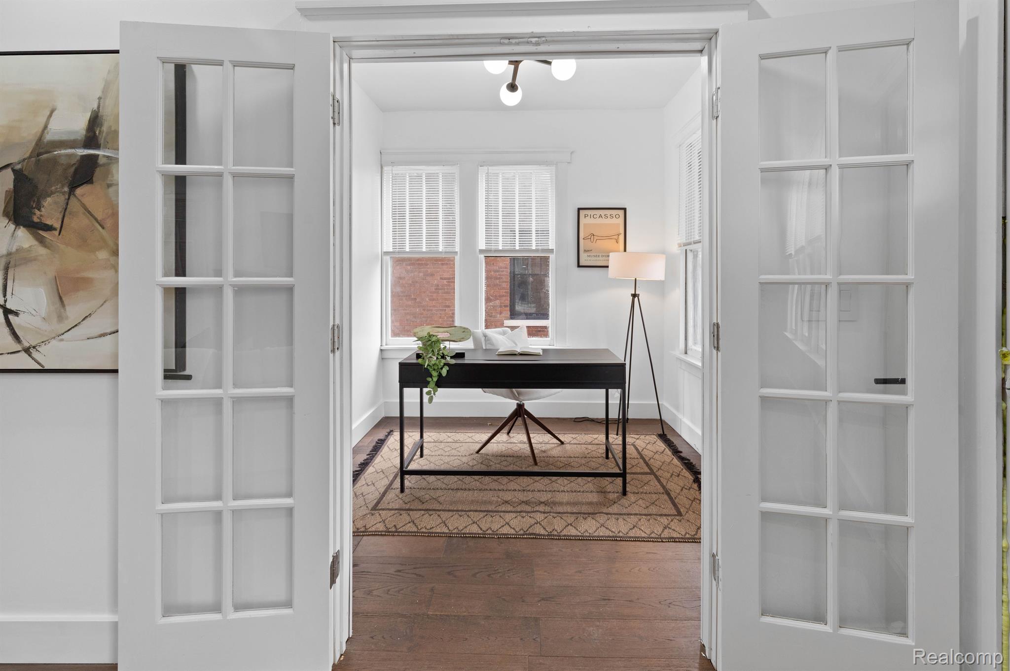 Detroit City, Michigan 48206, United States, 5 Bedrooms Bedrooms, ,4 BathroomsBathrooms,Residential,Active,188624