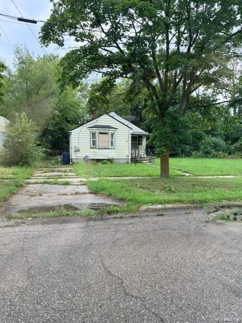 136 E McClellan Street