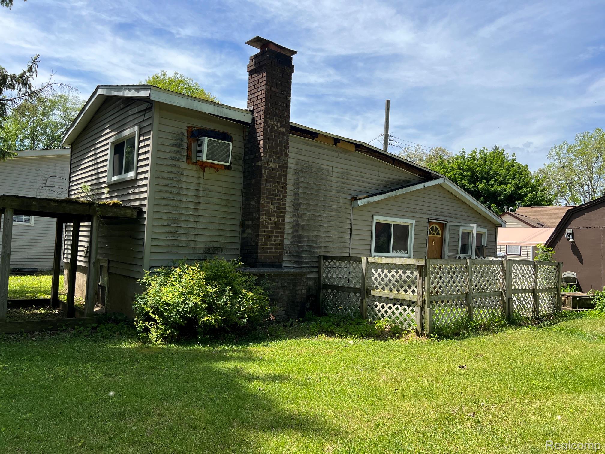 180 Fonda Drive