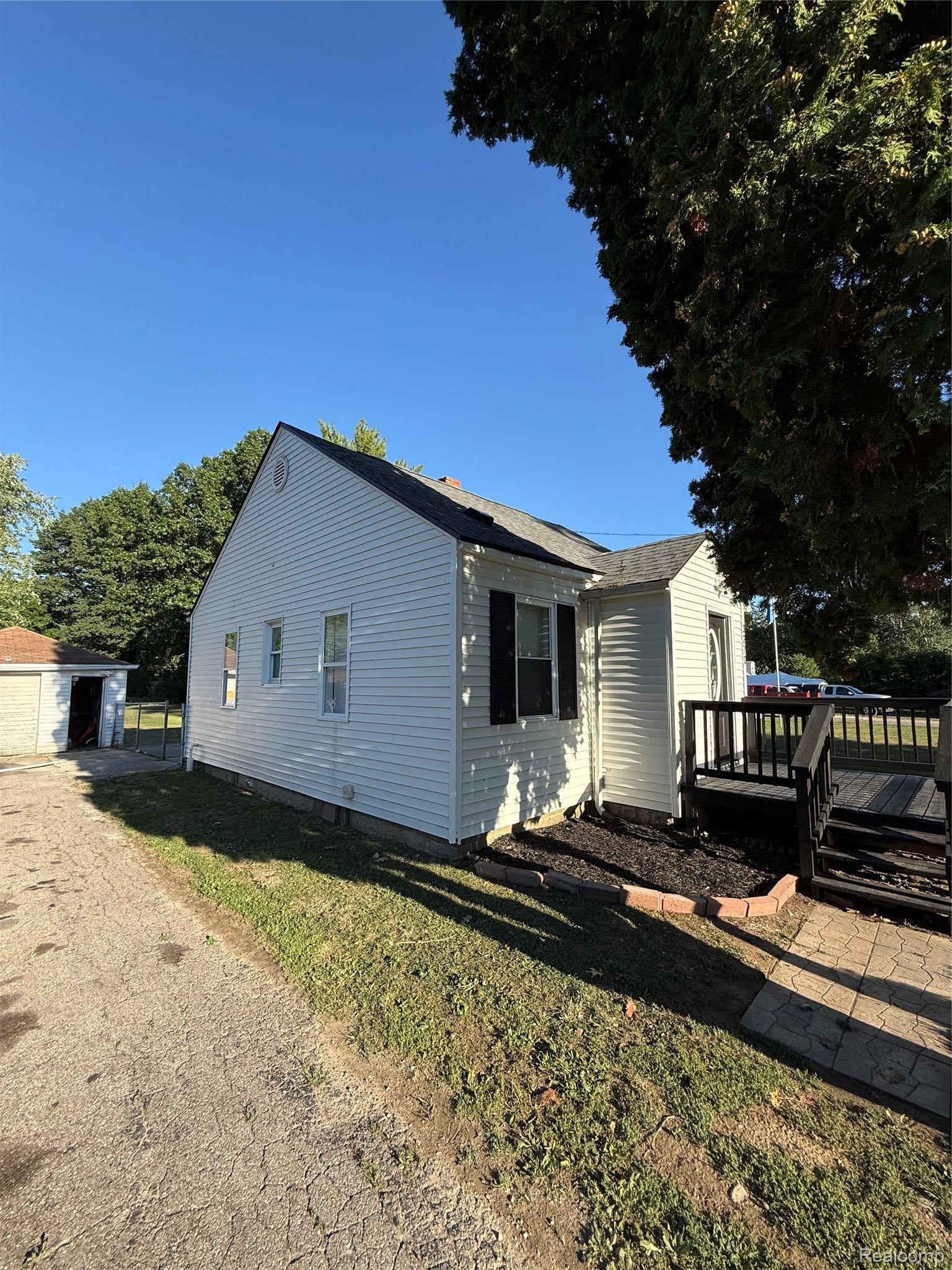 3270 N Term Street