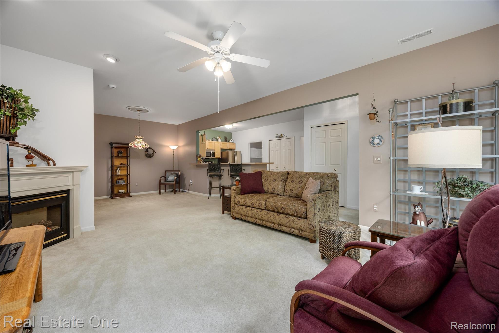 4104 Chesapeake Circle