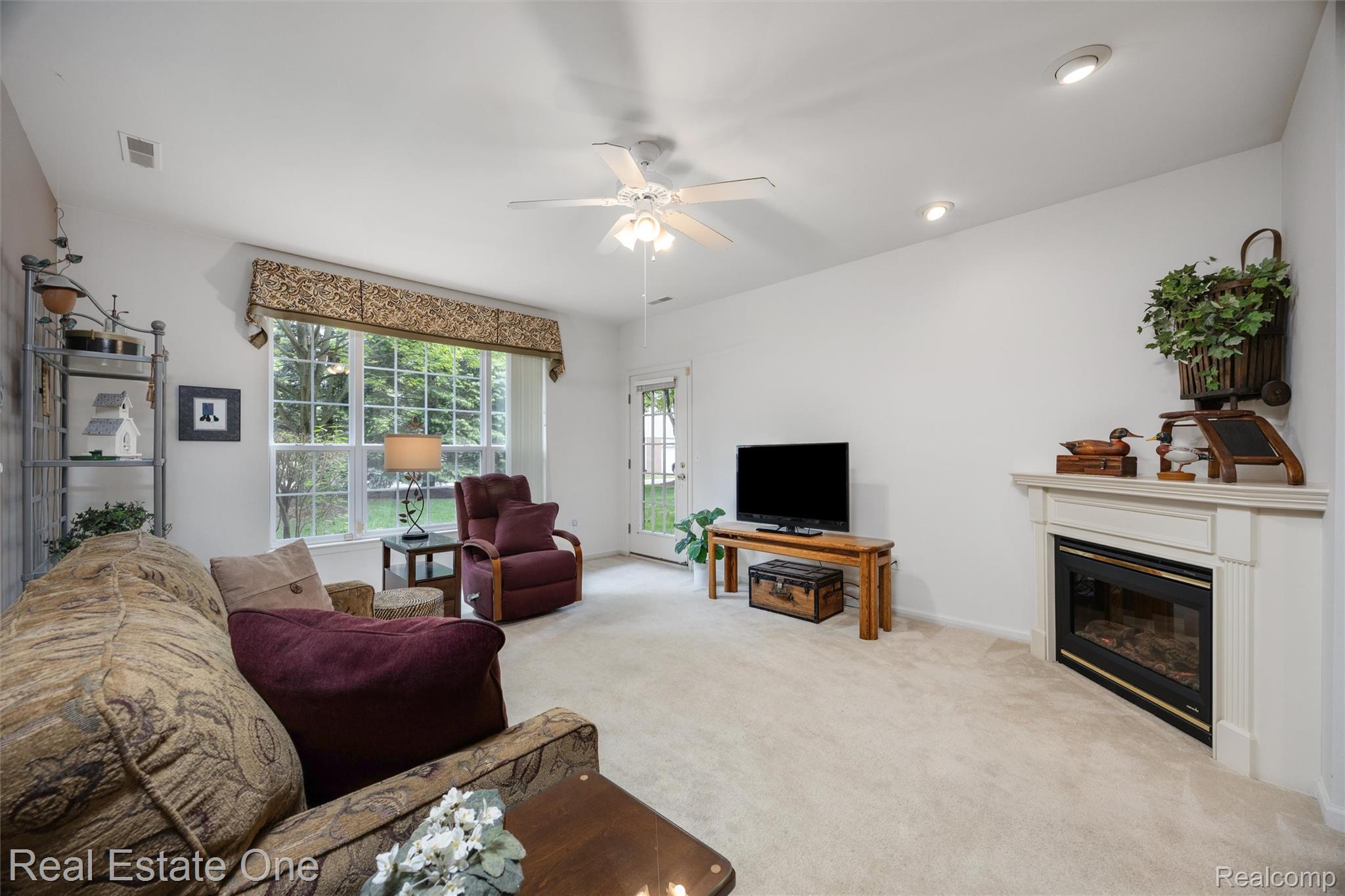 4104 Chesapeake Circle