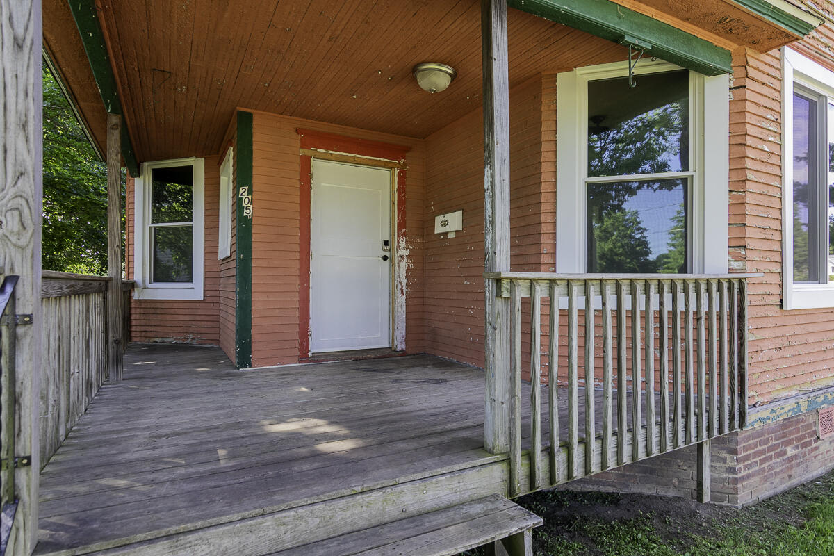 205 W Sherwood Street