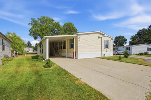 Photo of 150 Whippoorwill Lane, Rochester Hills City, MI 48309 (MLS # 20261061088)