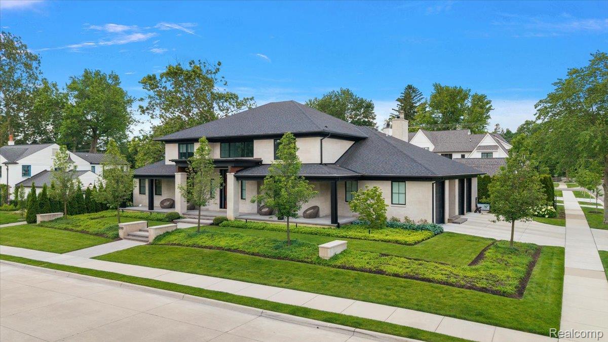 1099 N Glenhurst Drive