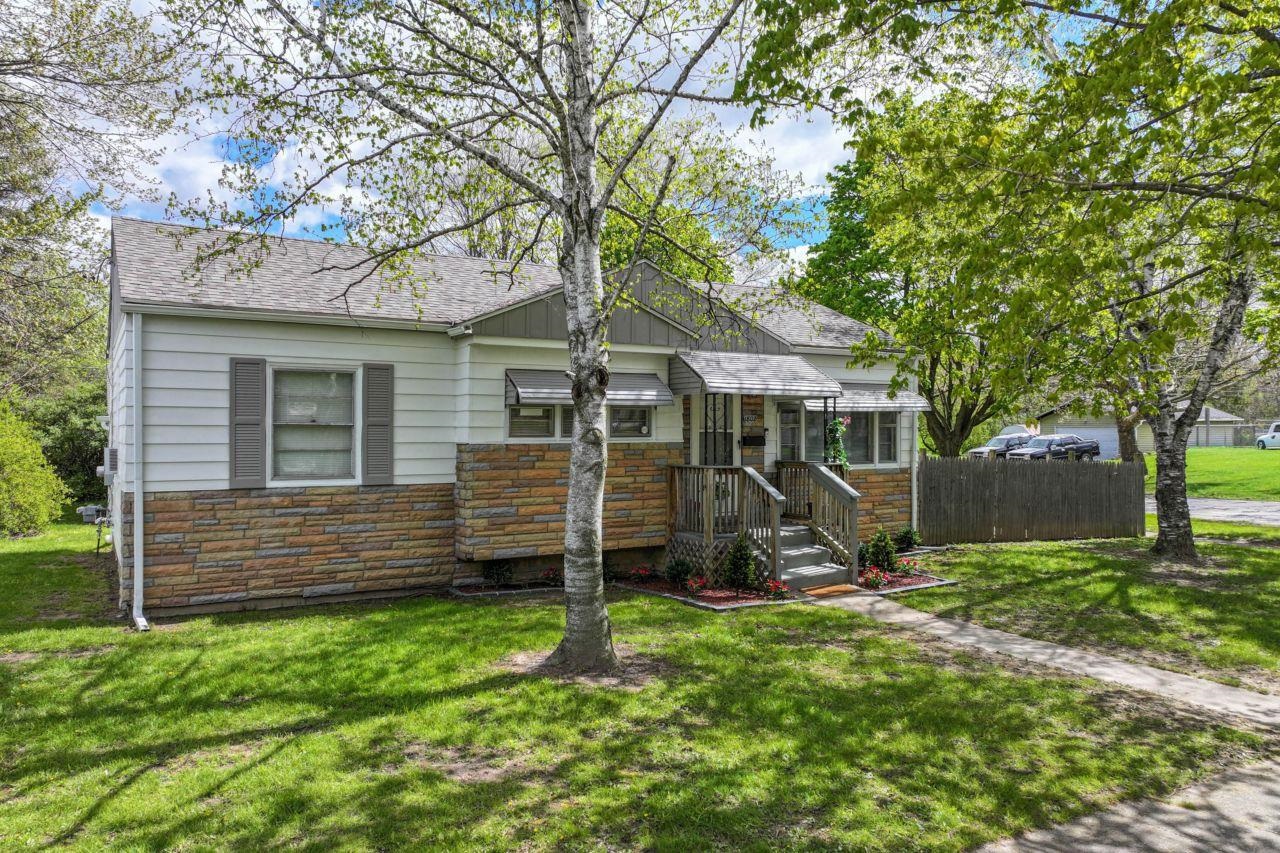 1802 Greenbrook Lane