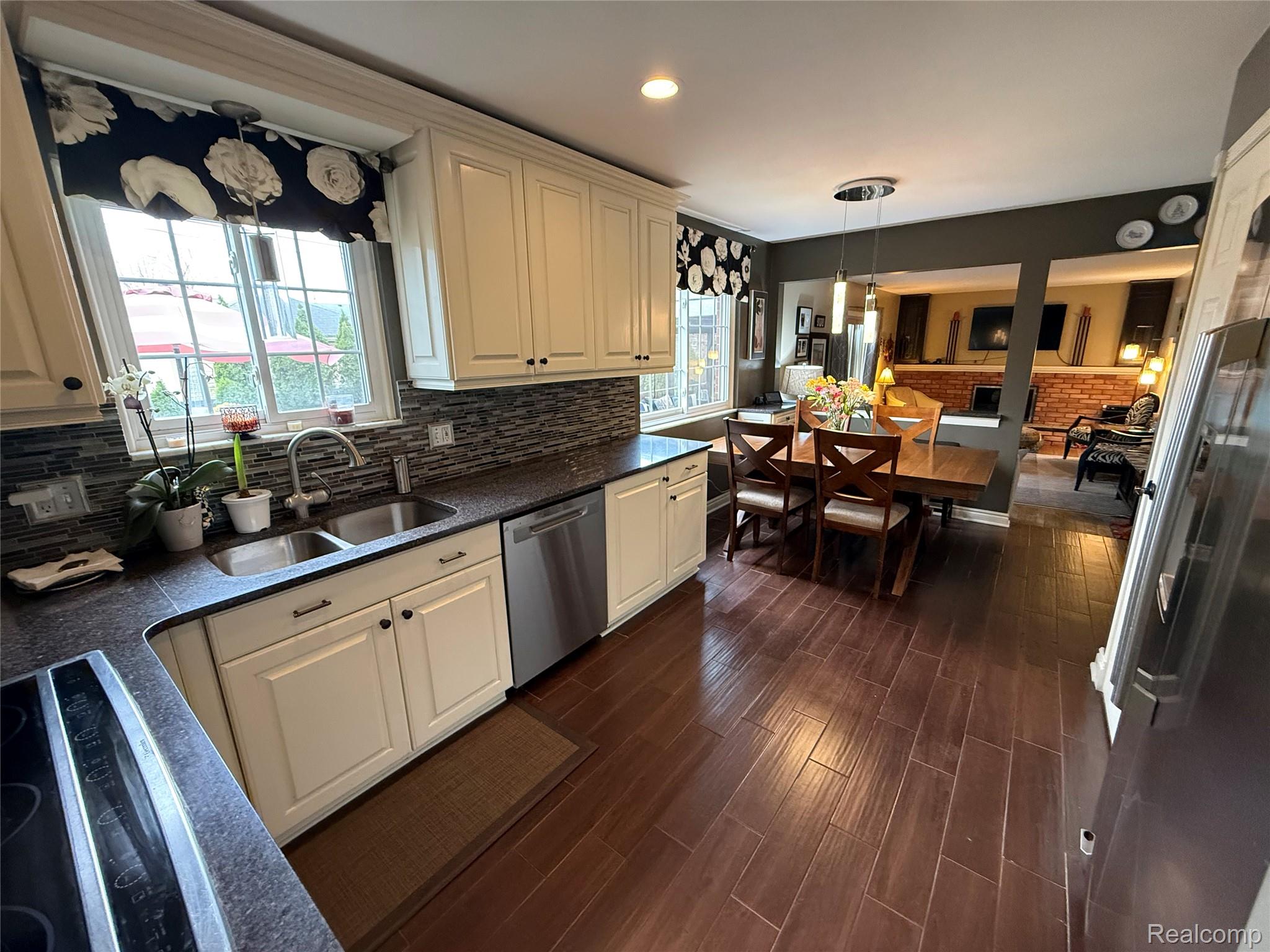1645 Blairmoor Court