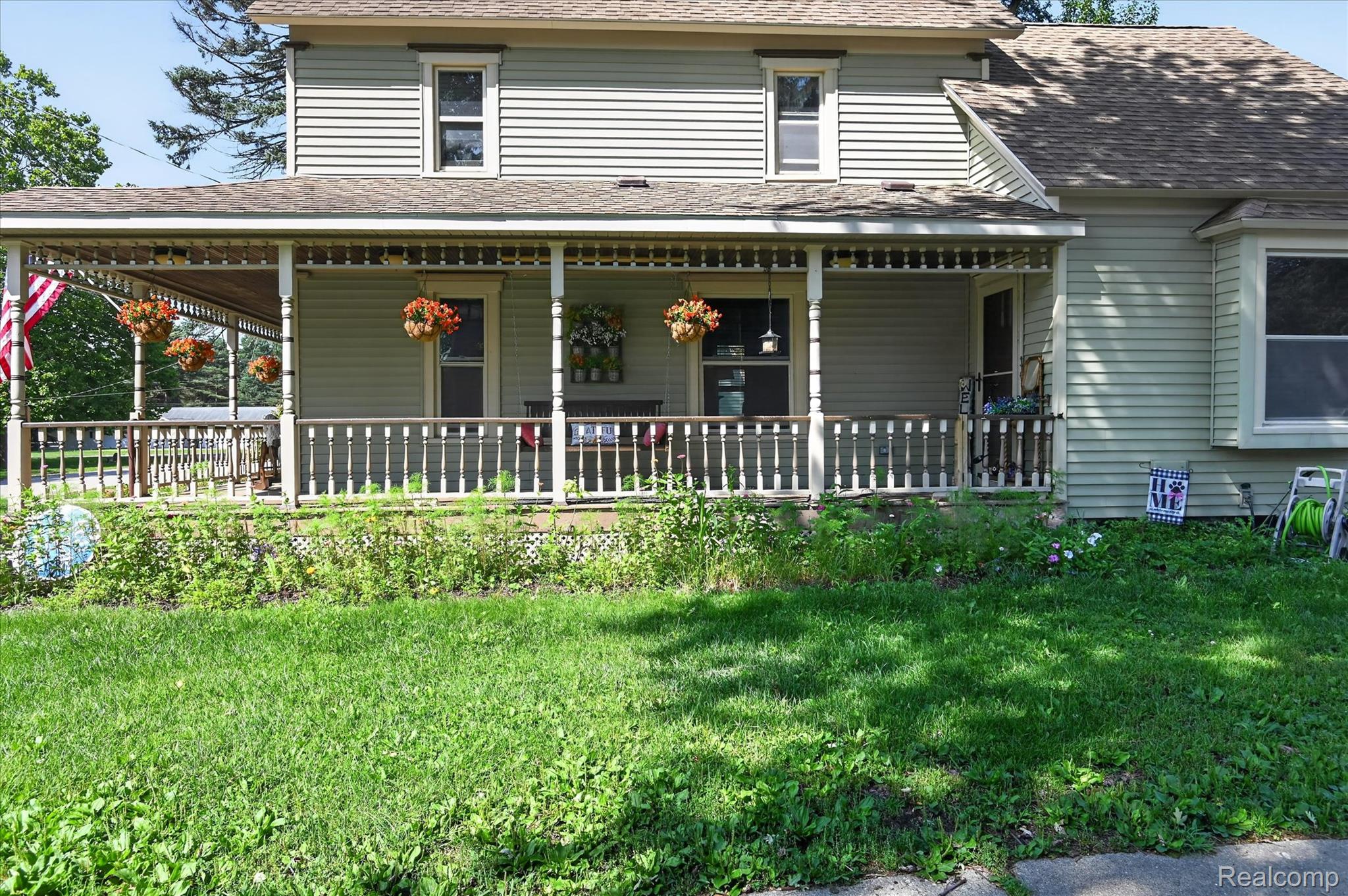 158 W 1st Street