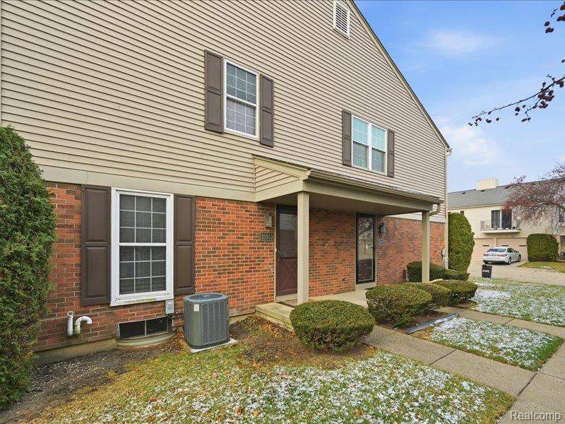 15913 N Franklin Drive