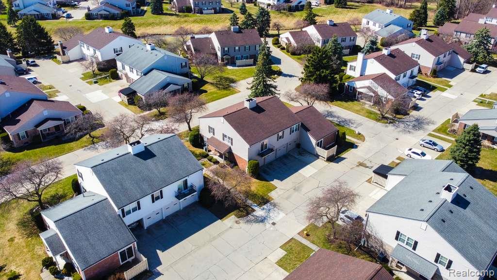 15913 N Franklin Drive