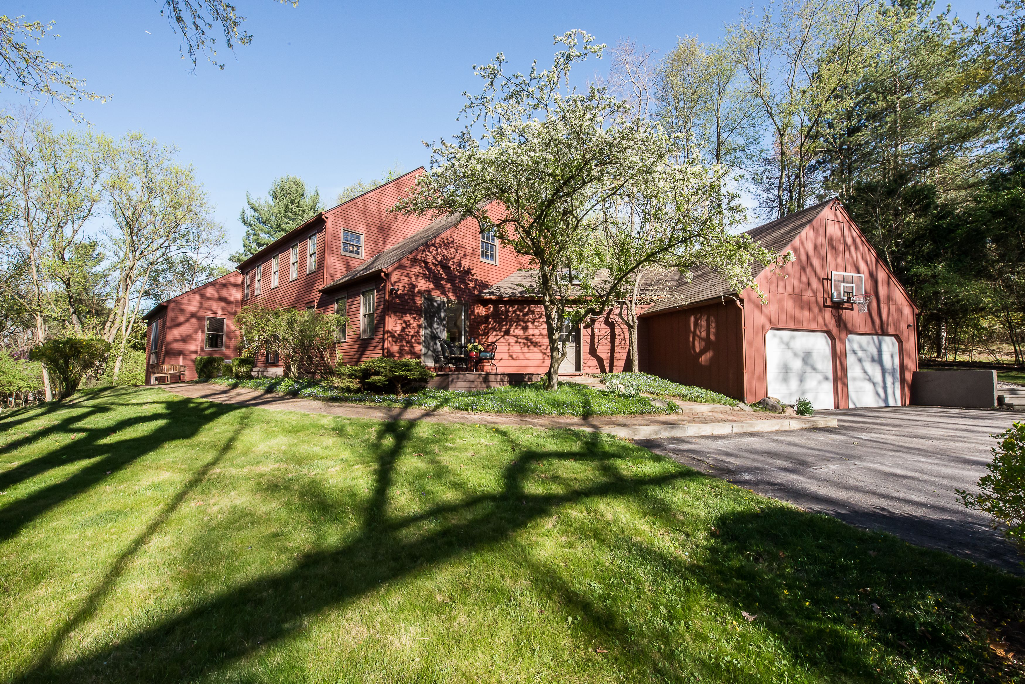 2694 WAYSIDE Drive