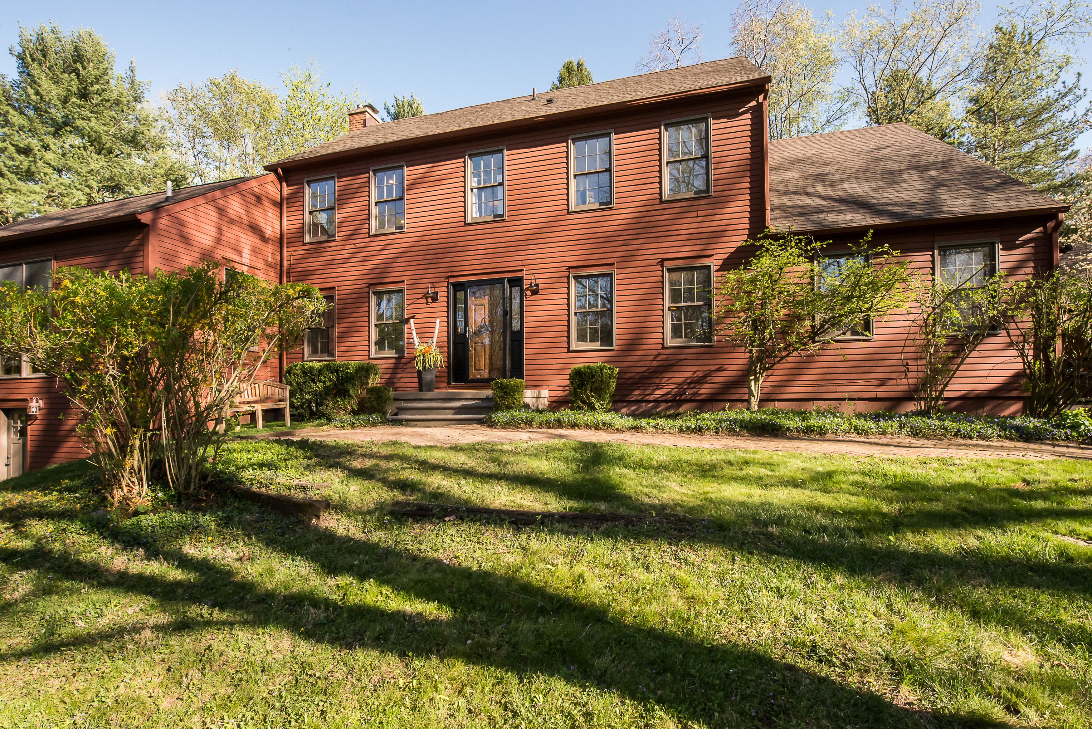 2694 WAYSIDE Drive