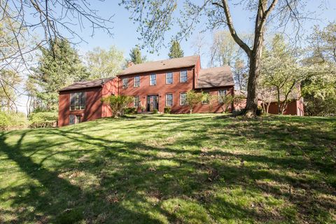 2694 WAYSIDE Drive Ann Arbor Charter Township MI 48103