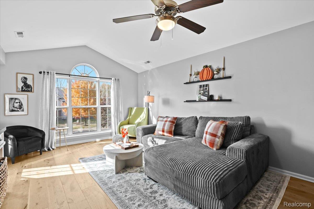 28211 Oakmonte Circle E