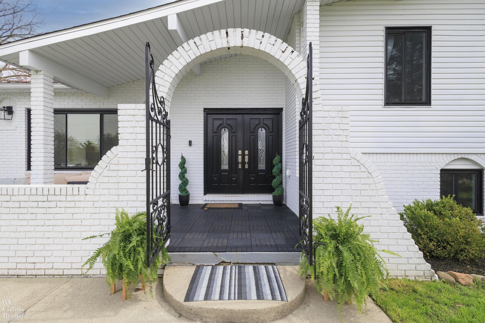 9059 Sandy Ridge Drive