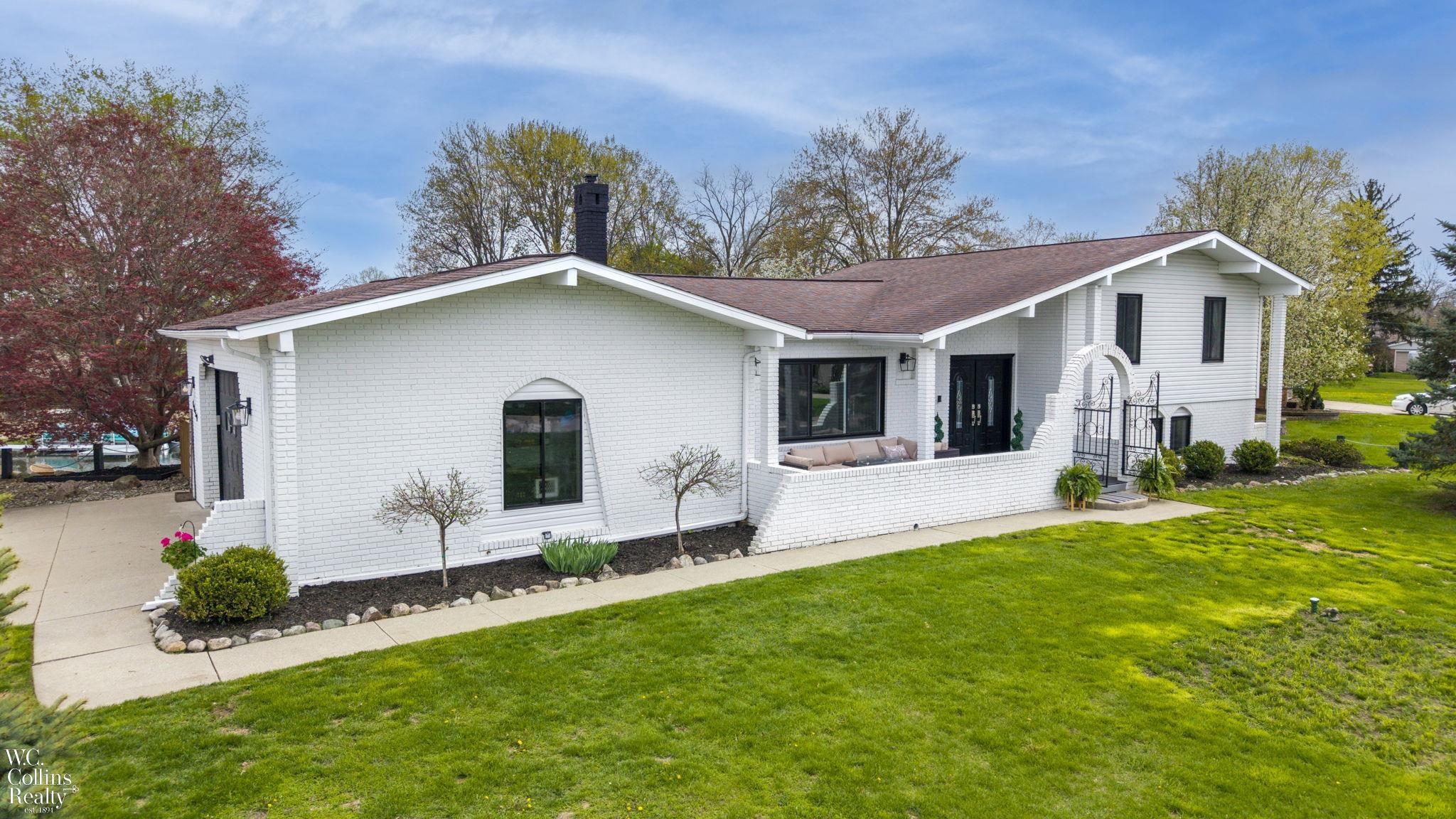 9059 Sandy Ridge Drive