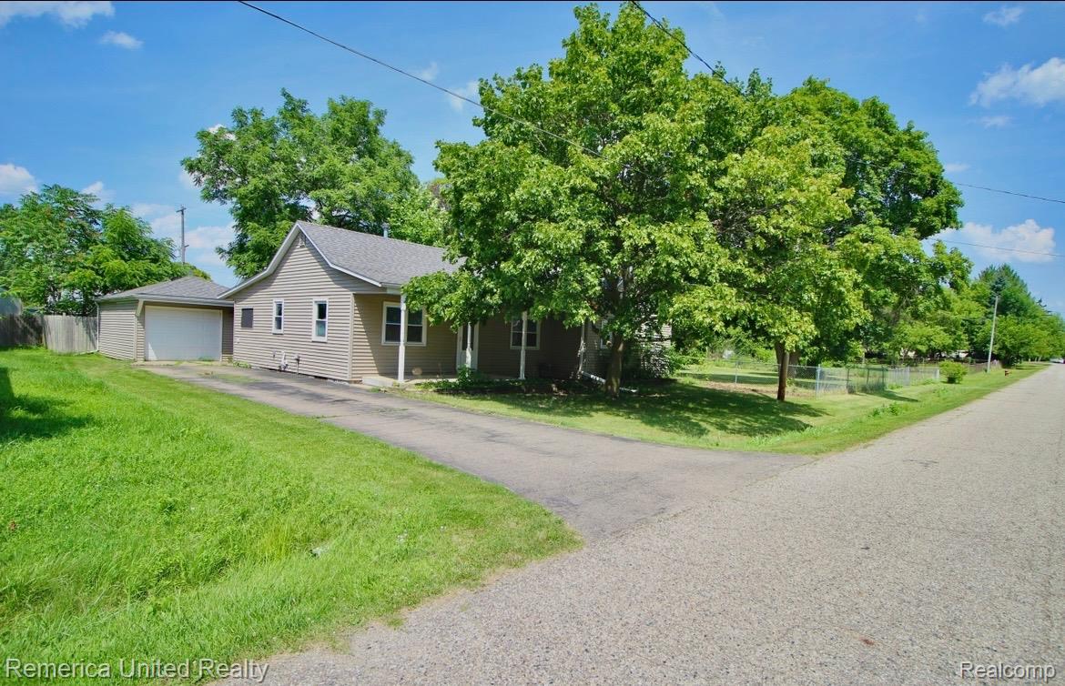 2237 Lincoln Manor Drive