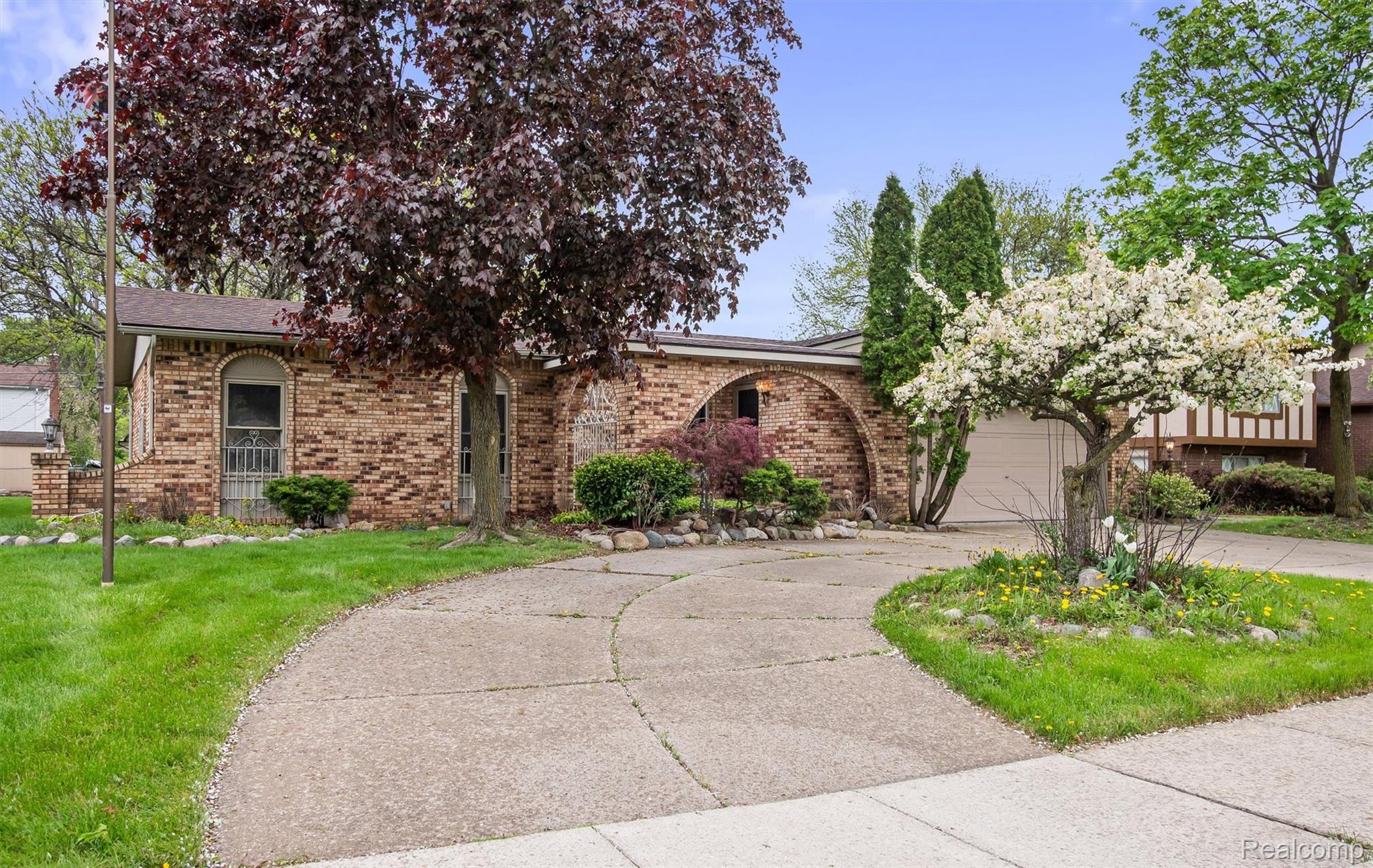 11326 Common Road