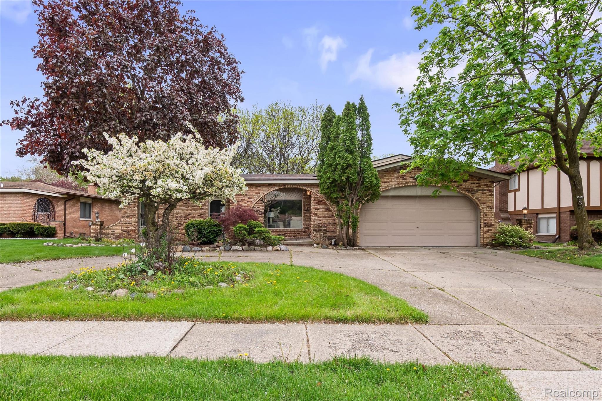 11326 Common Road