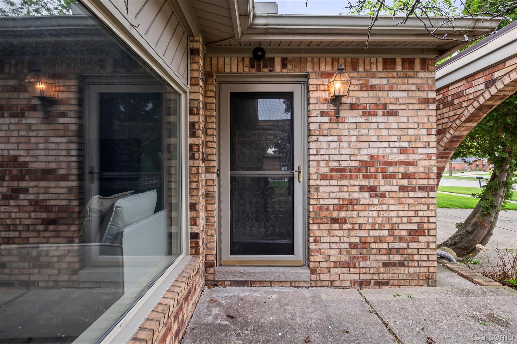 11326 Common Road