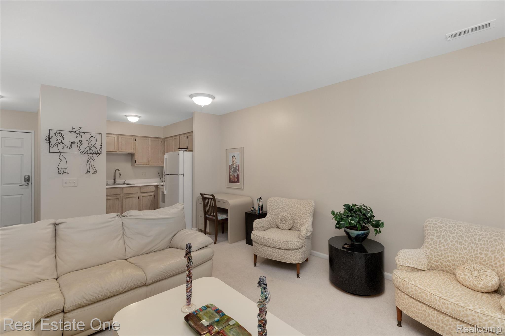 1127 S Lake Drive 212