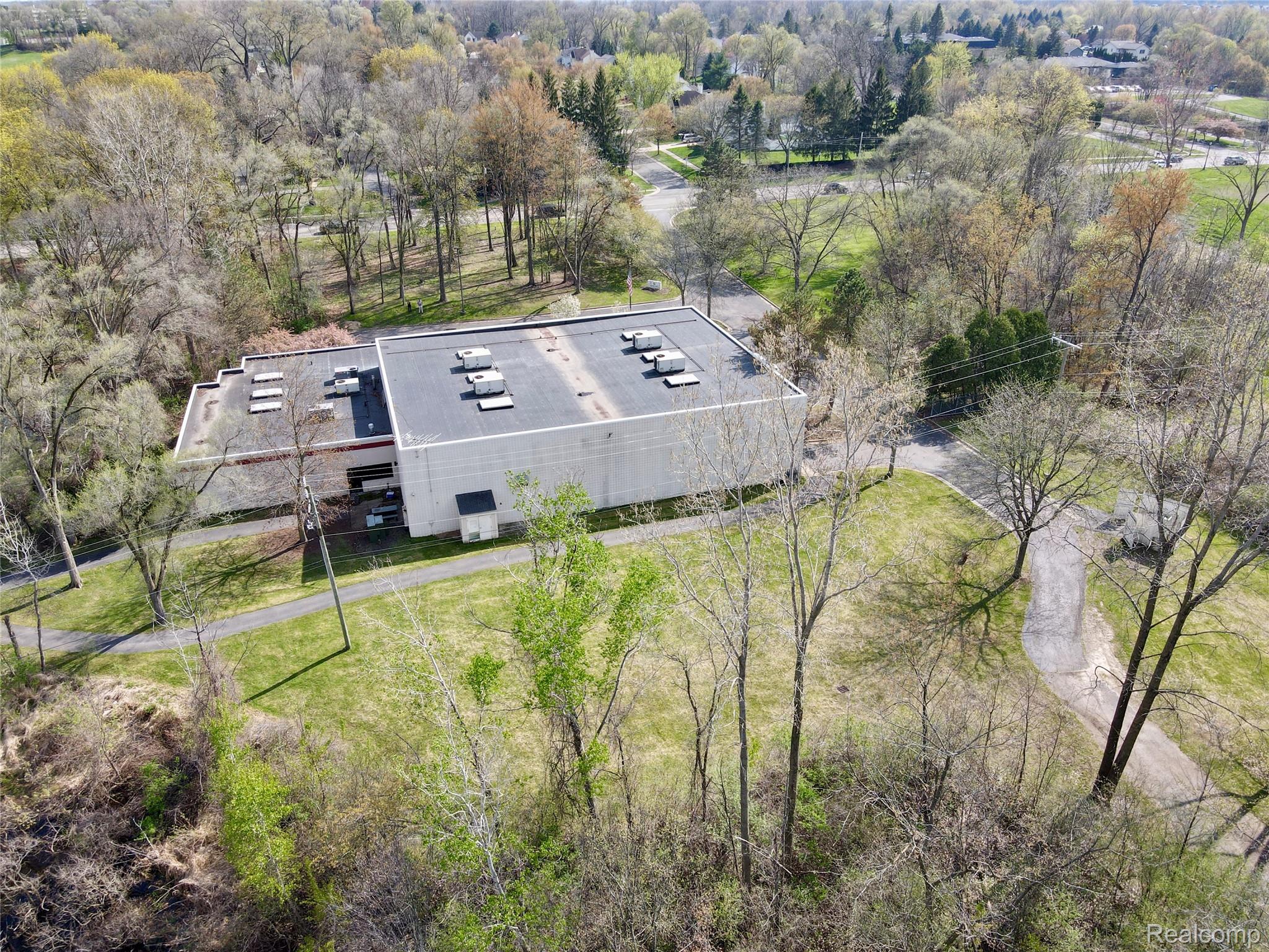 1200 W West Maple Road