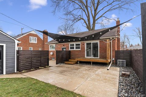 Tiny photo for 2577 Buckingham Avenue, Birmingham City, MI 48009 (MLS # 20261021361)