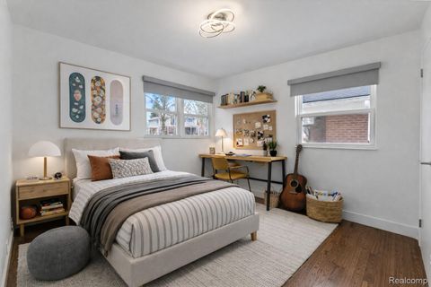 Tiny photo for 2577 Buckingham Avenue, Birmingham City, MI 48009 (MLS # 20261021361)