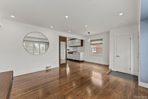 Tiny photo for 2577 Buckingham Avenue, Birmingham City, MI 48009 (MLS # 20261021361)