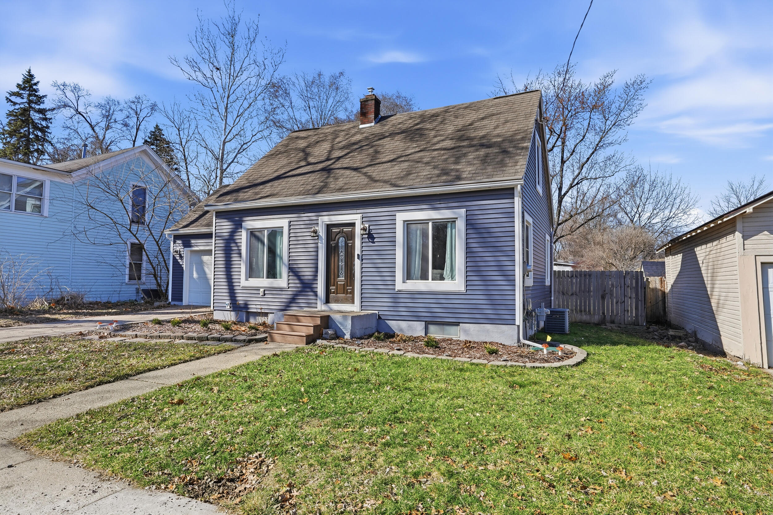 608 Park Street
