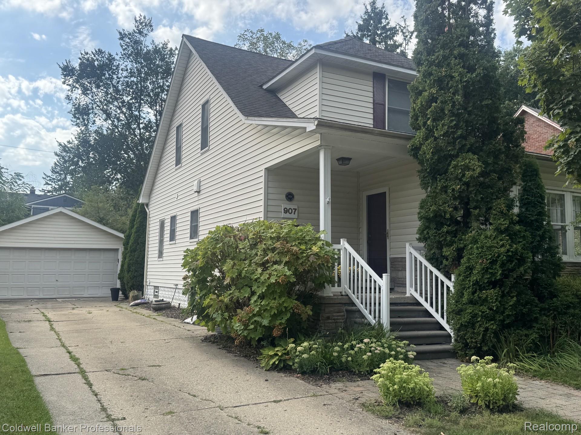 907 Lockwood Road