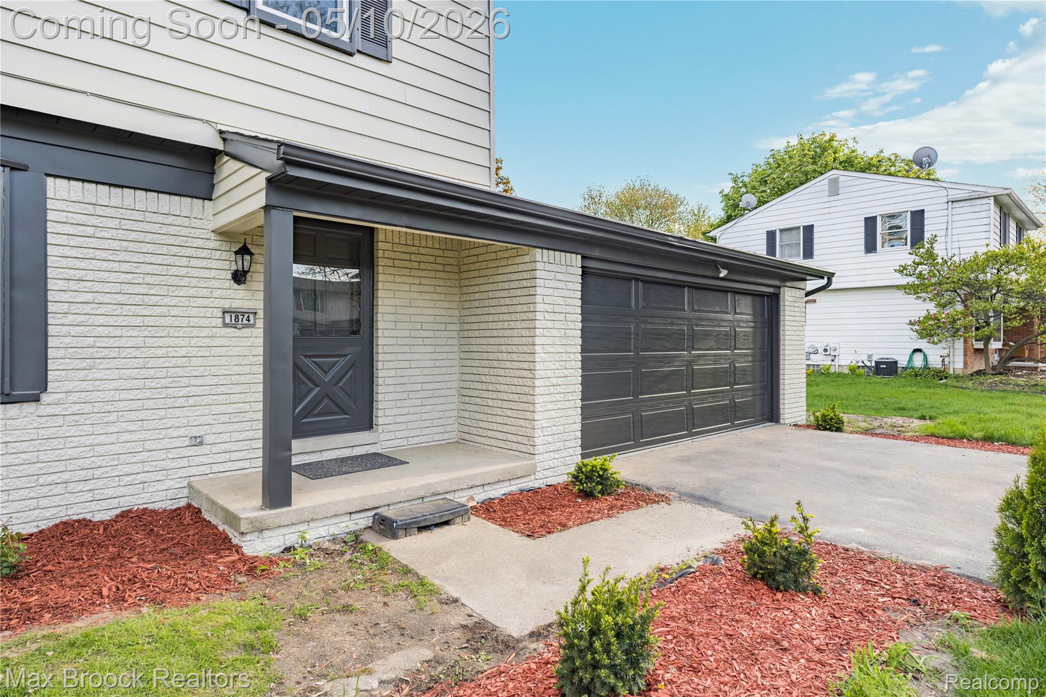 1874 Hopkins Drive