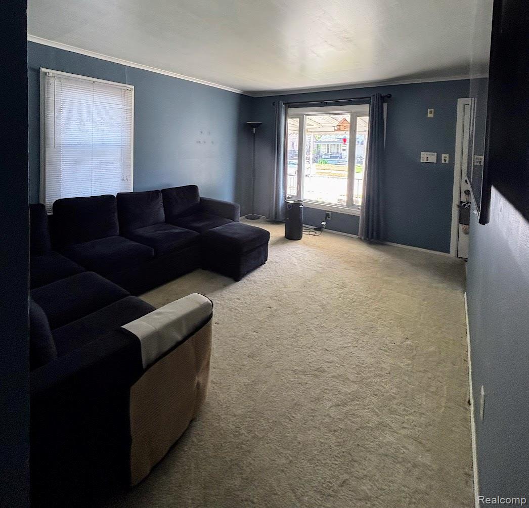 Roseville City, Michigan 48066, United States, 3 Bedrooms Bedrooms, ,2 BathroomsBathrooms,Residential,Pending,151424