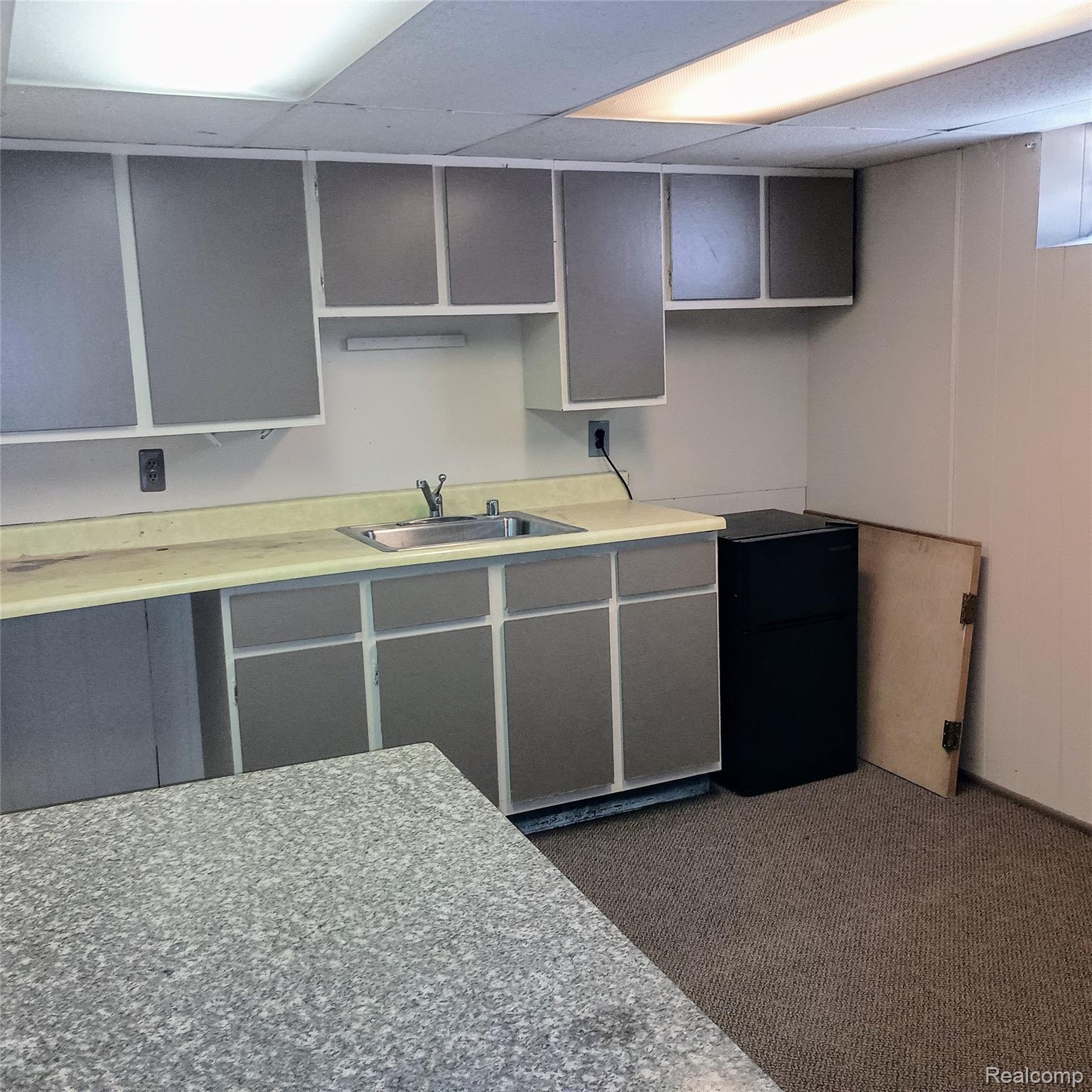 Roseville City, Michigan 48066, United States, 3 Bedrooms Bedrooms, ,2 BathroomsBathrooms,Residential,Pending,151424