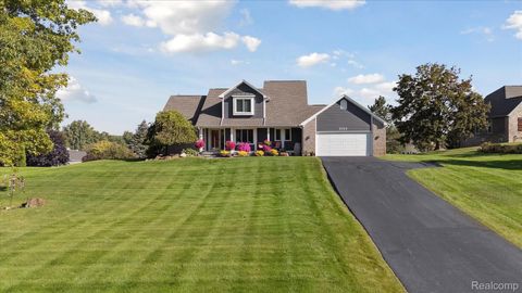 6153 Rosewood Parkway White Lake Charter Township MI 48383