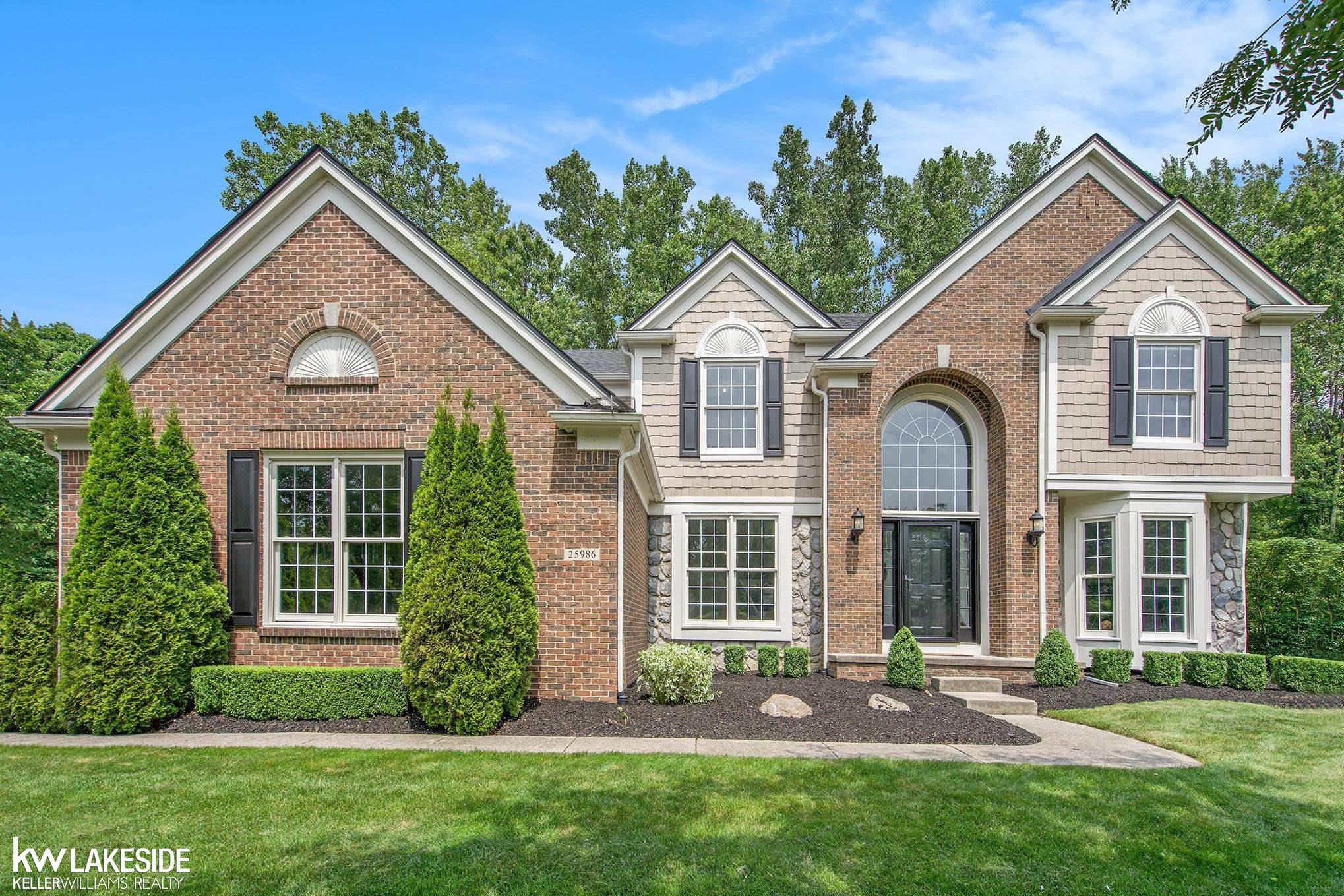25986 Glenmoor Street