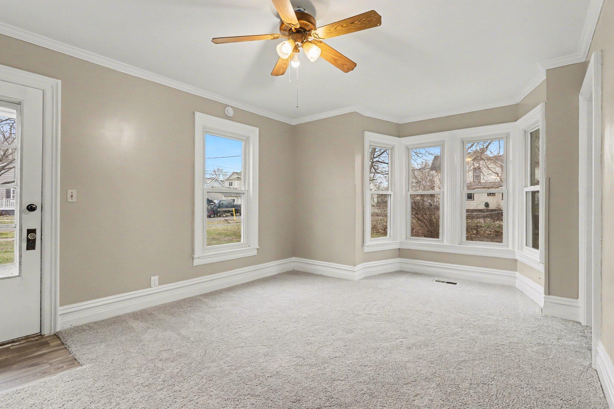 210 W Bennett Street