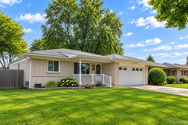 41654 HARVARD DR, STERLING HEIGHTS, MI 48313 - Image 3ee3a8bcfd4a3db3caa34b745cdb401e/75399591