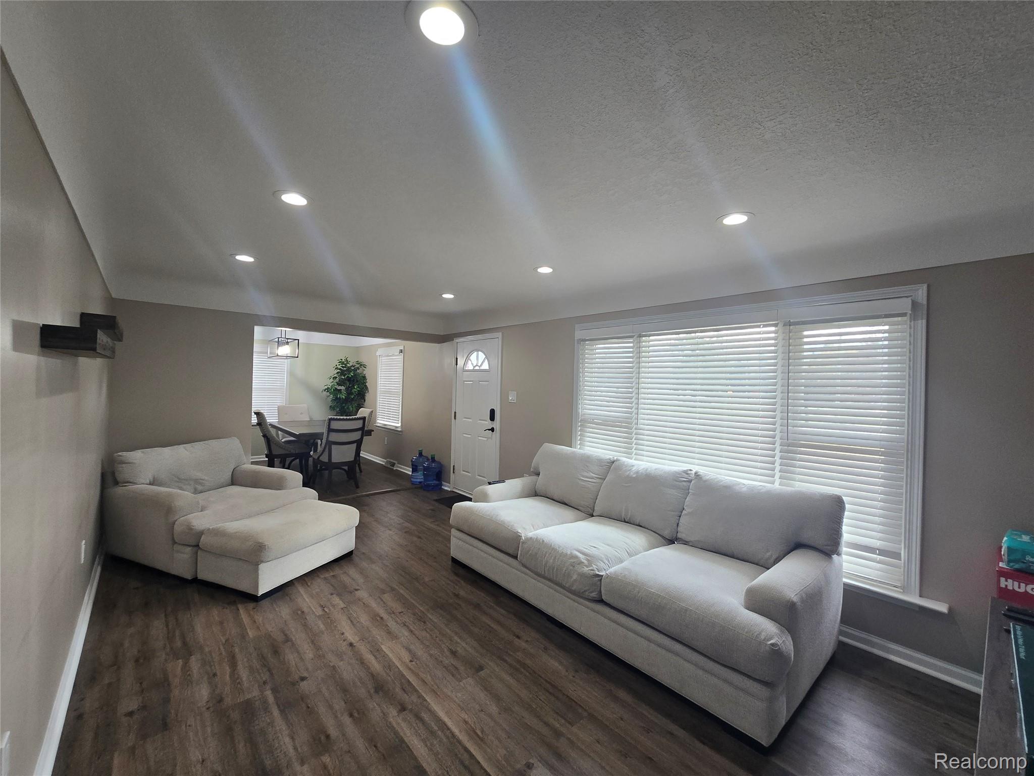 2060 Carleton West Road