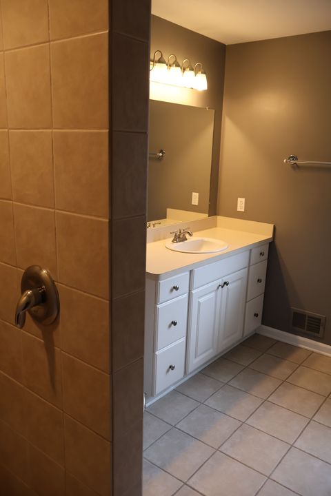A home in WaterfordCharterTownship_Oakland