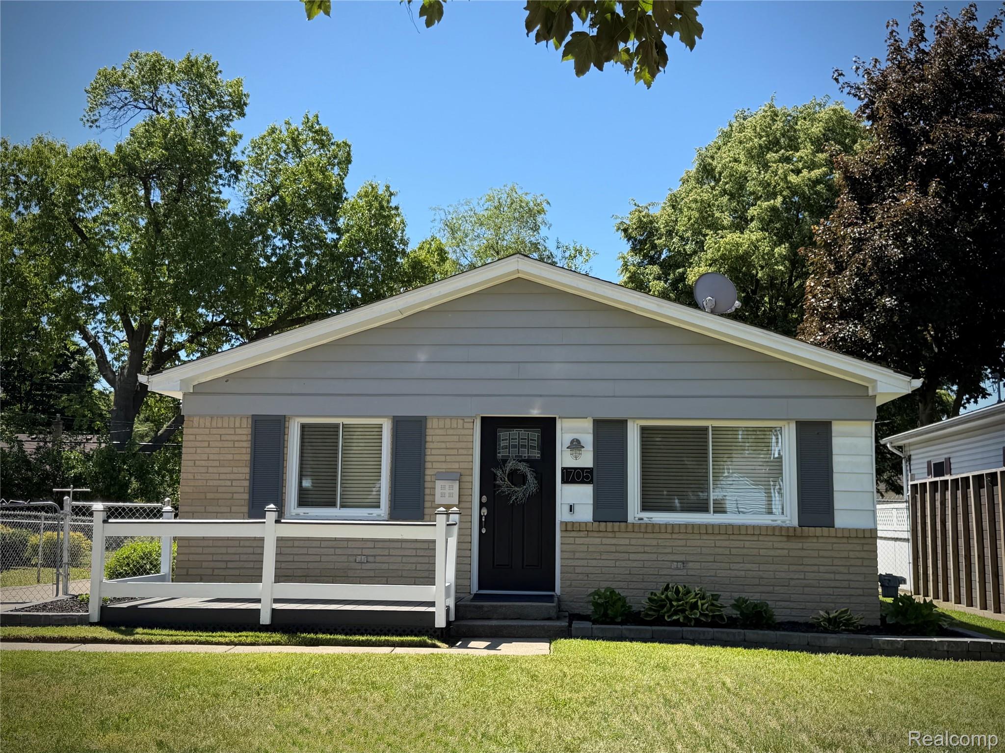 1705 Leroy Street