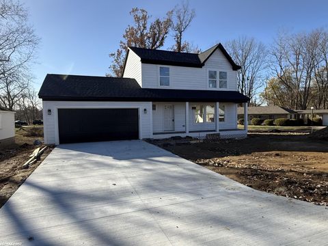 1108 Tecumseh Avenue Waterford Charter Township MI 48327