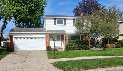 14197 Woodside Street Livonia City MI 48154